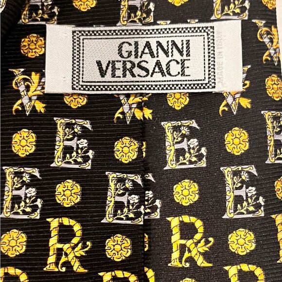 Gianni Versace Black and Gold Silk Tie with Dual Patterns - Picture 2 of 8